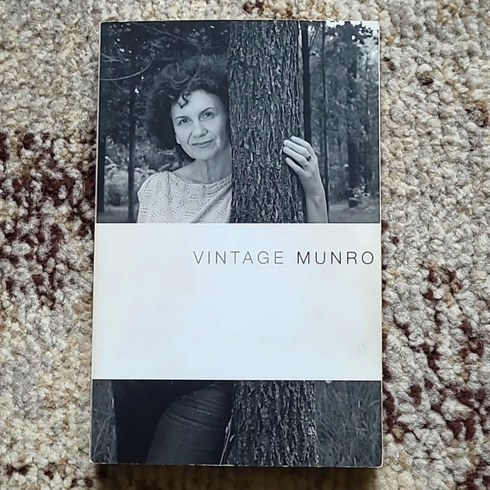 Vintage Alice Munro Collected Short Stories Book (reader)